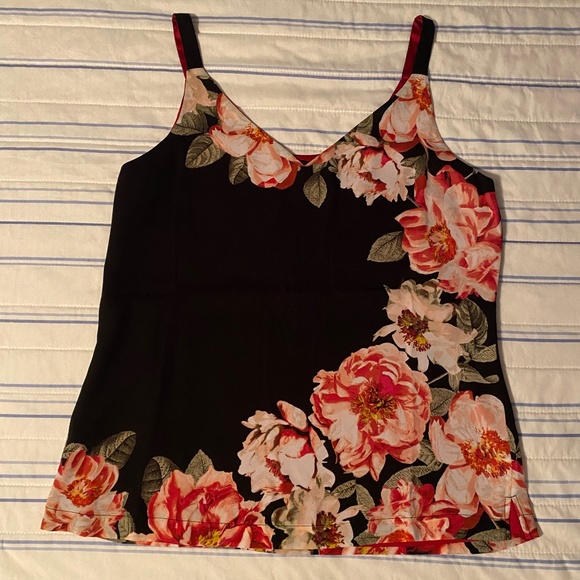 White House Black Market Reversible Floral Tank - Picture 1 of 5